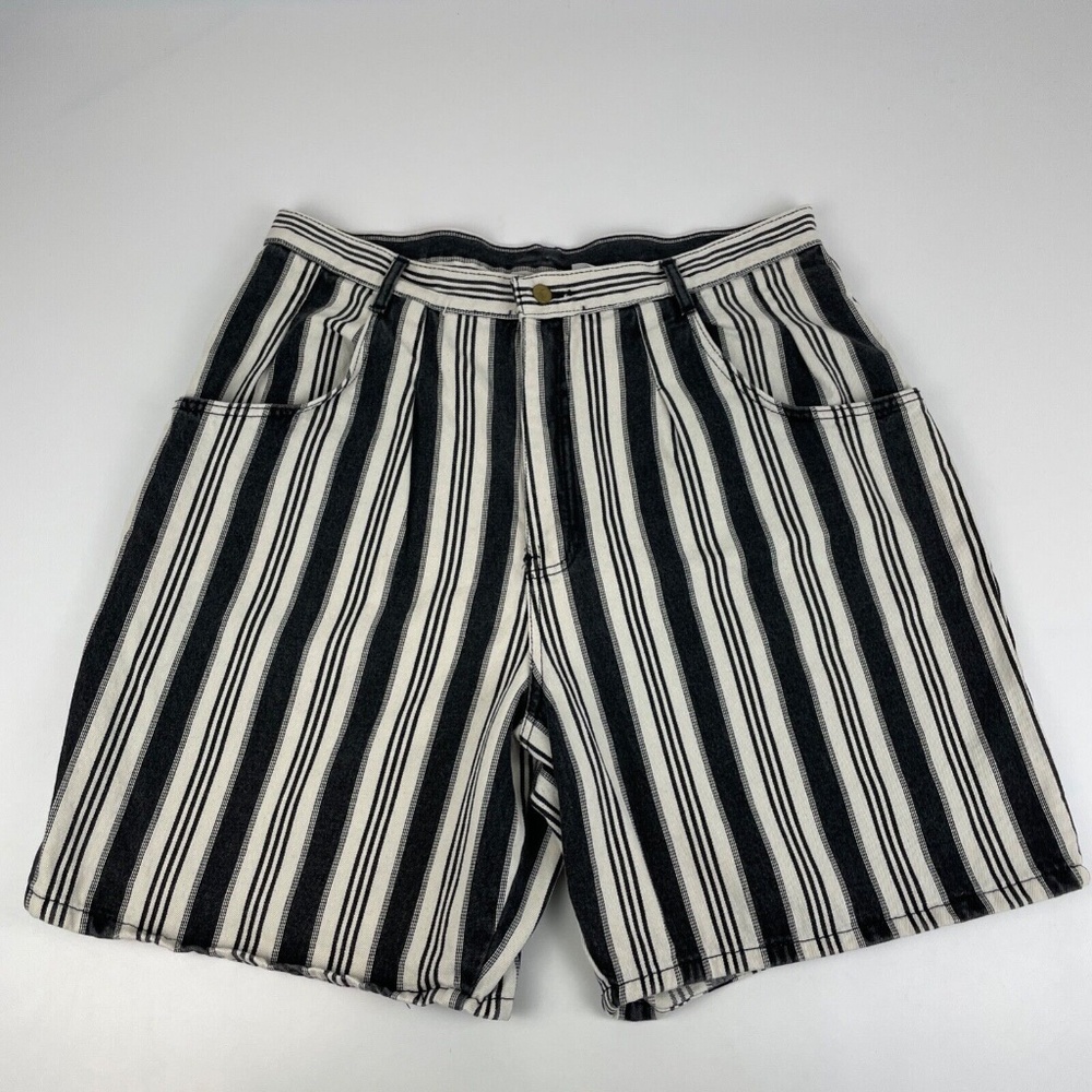 Vintage Center Aisle Womens Size 36/22W Jean Shorts Black Stripes High Rise